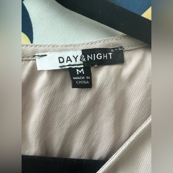 Romper - Picture 2 of 4